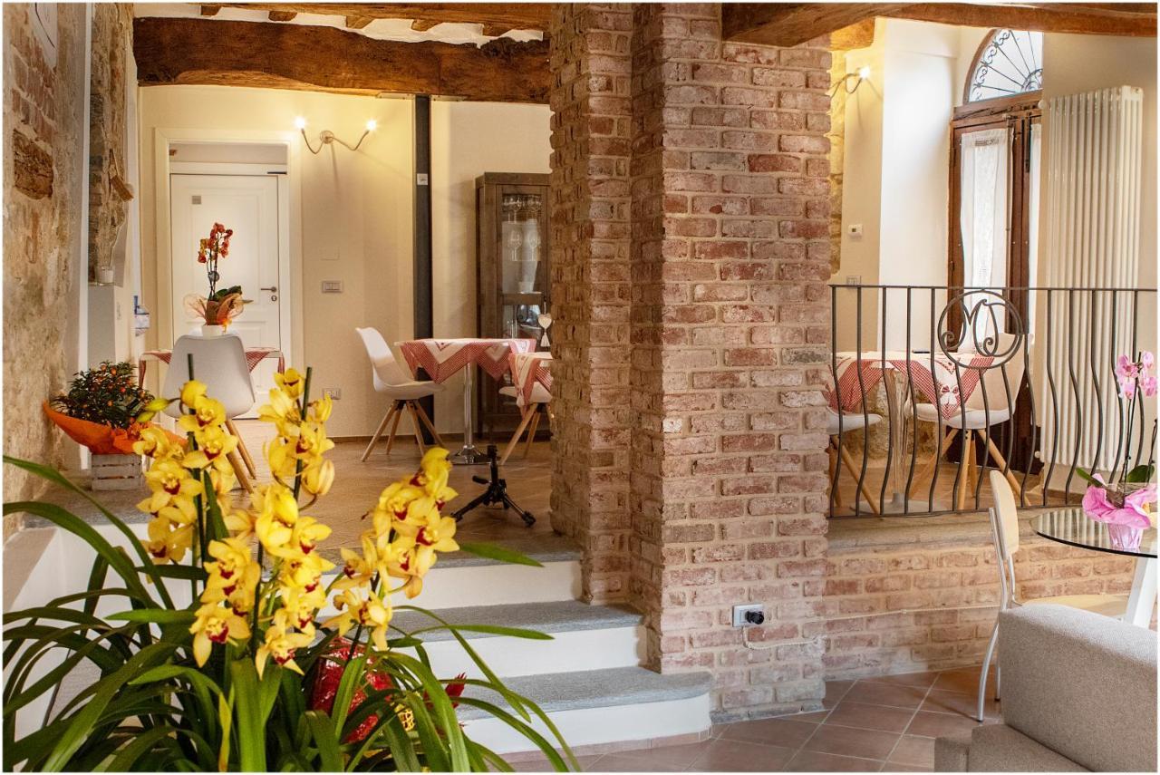 Il Giardino Sul Tetto B&B Guarene Dış mekan fotoğraf