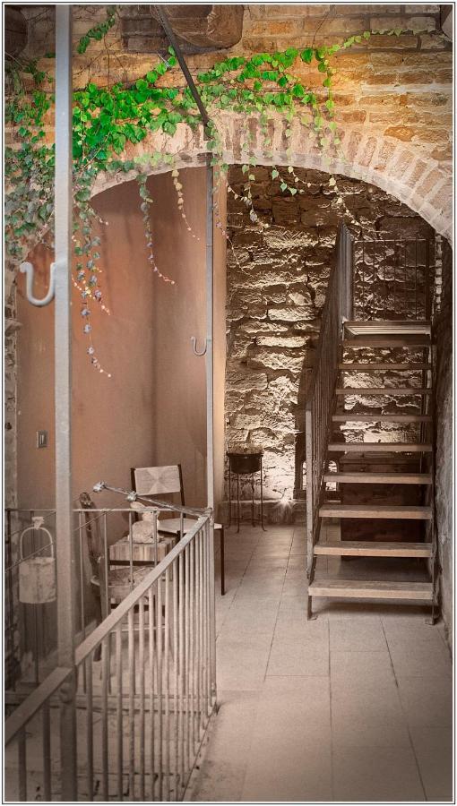Il Giardino Sul Tetto B&B Guarene Dış mekan fotoğraf