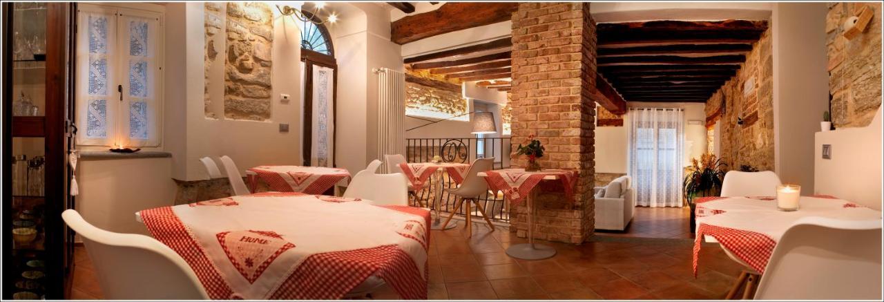 Il Giardino Sul Tetto B&B Guarene Dış mekan fotoğraf