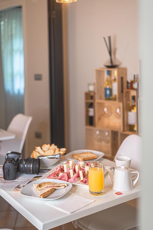 Il Giardino Sul Tetto B&B Guarene Dış mekan fotoğraf